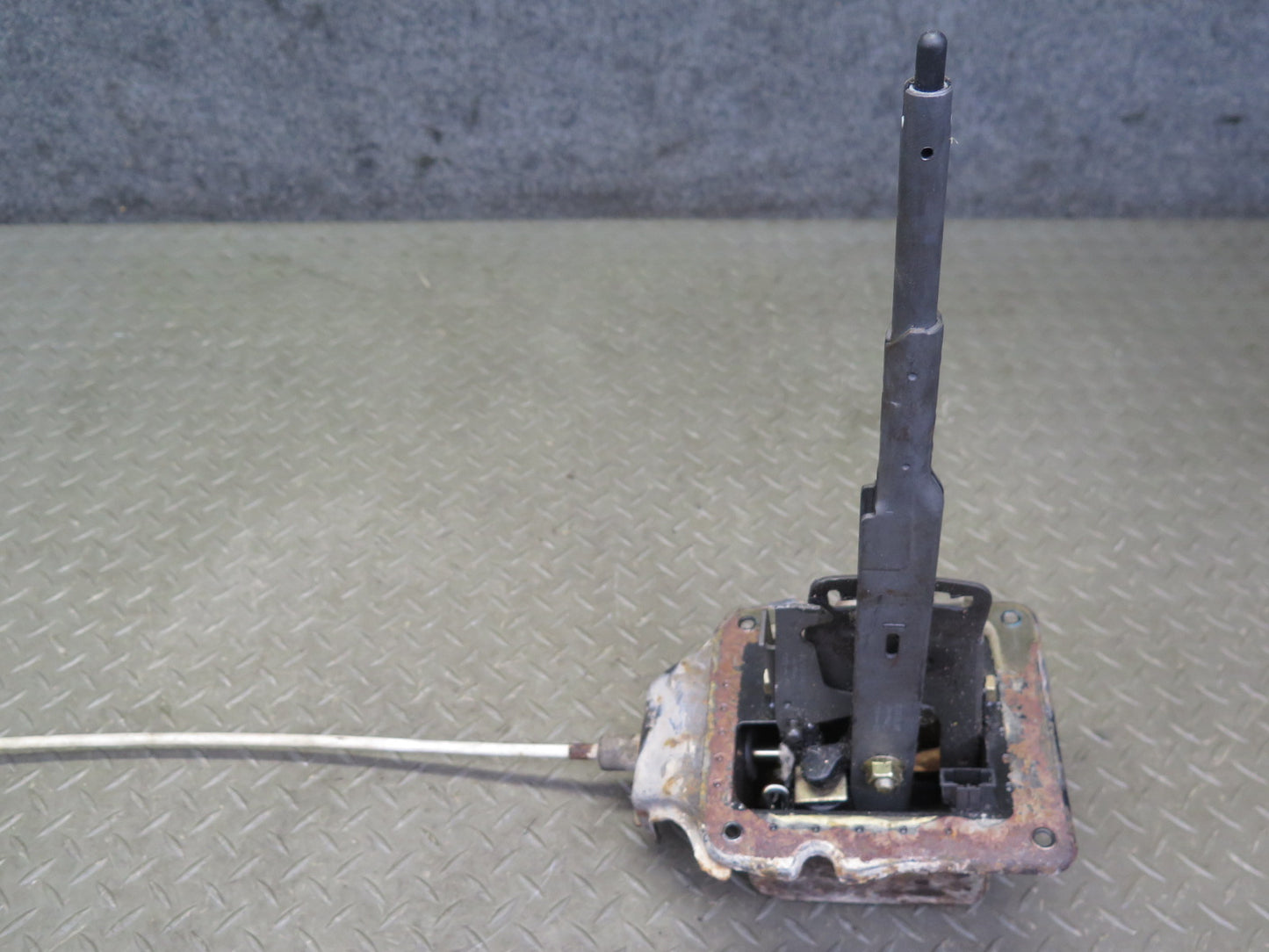 97-03 VW Eurovan T4 A/T Automatic Transmission Shifter w Cable OEM