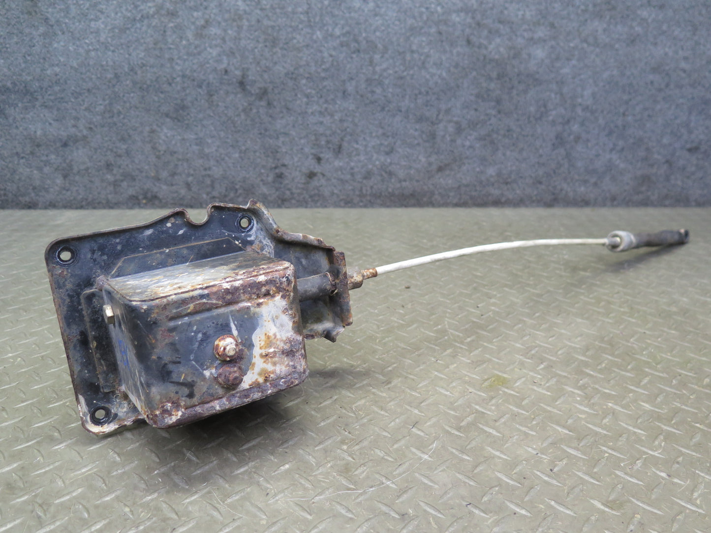 97-03 VW Eurovan T4 A/T Automatic Transmission Shifter w Cable OEM