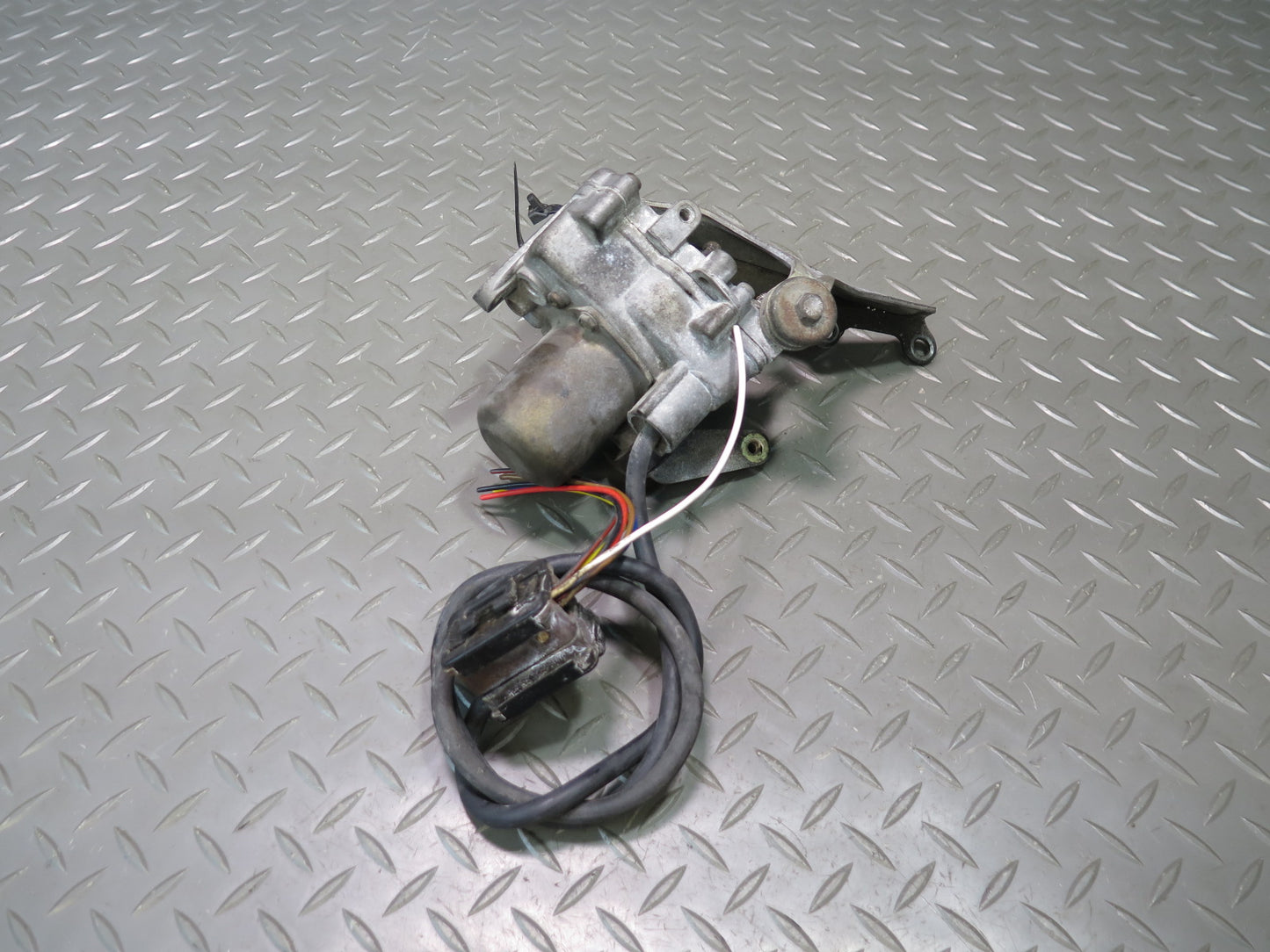 81-89 Mercedes R107 380SL 560SL Cruise Control Actuator Motor 0015457532 OEM