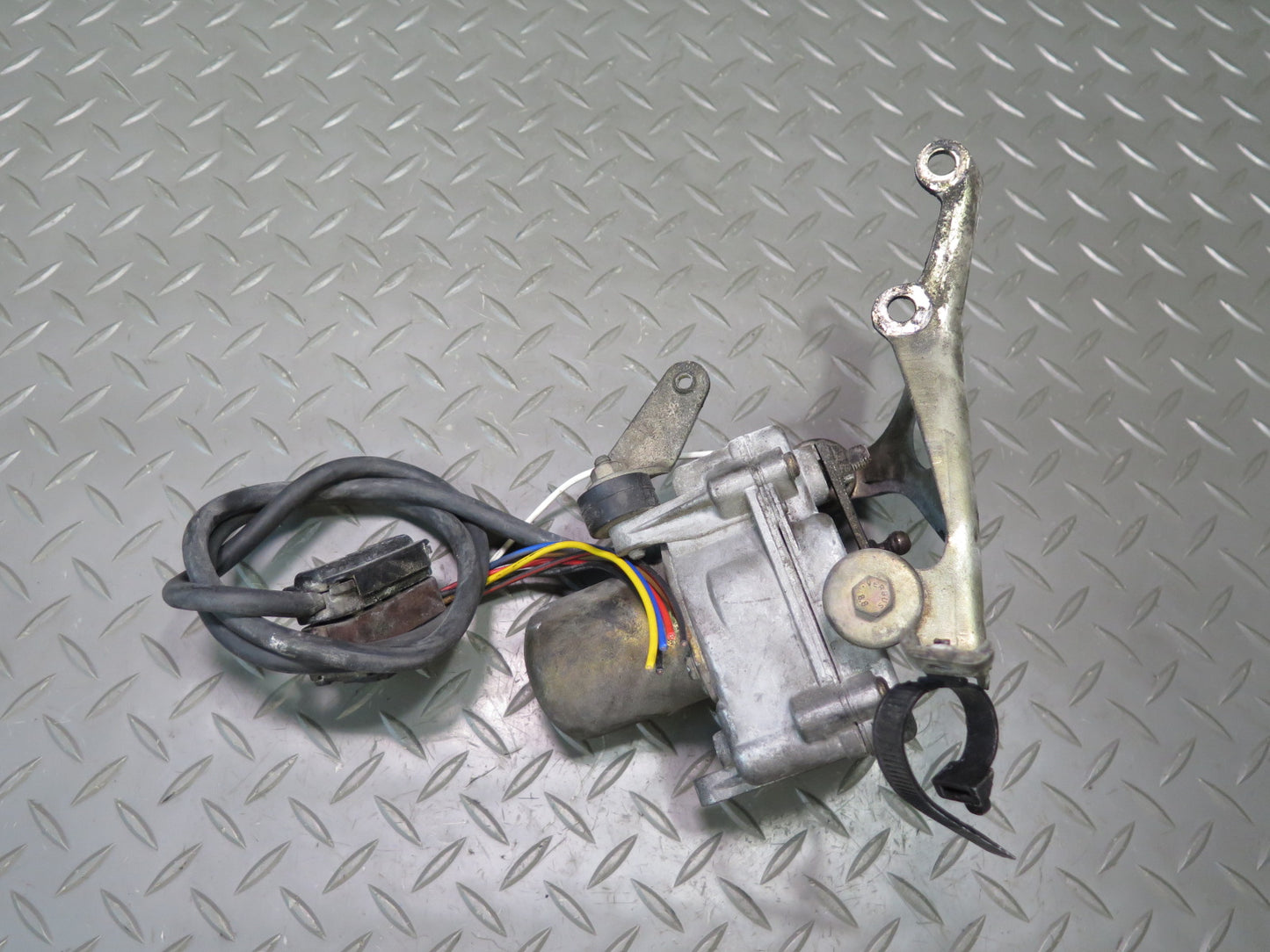 81-89 Mercedes R107 380SL 560SL Cruise Control Actuator Motor 0015457532 OEM