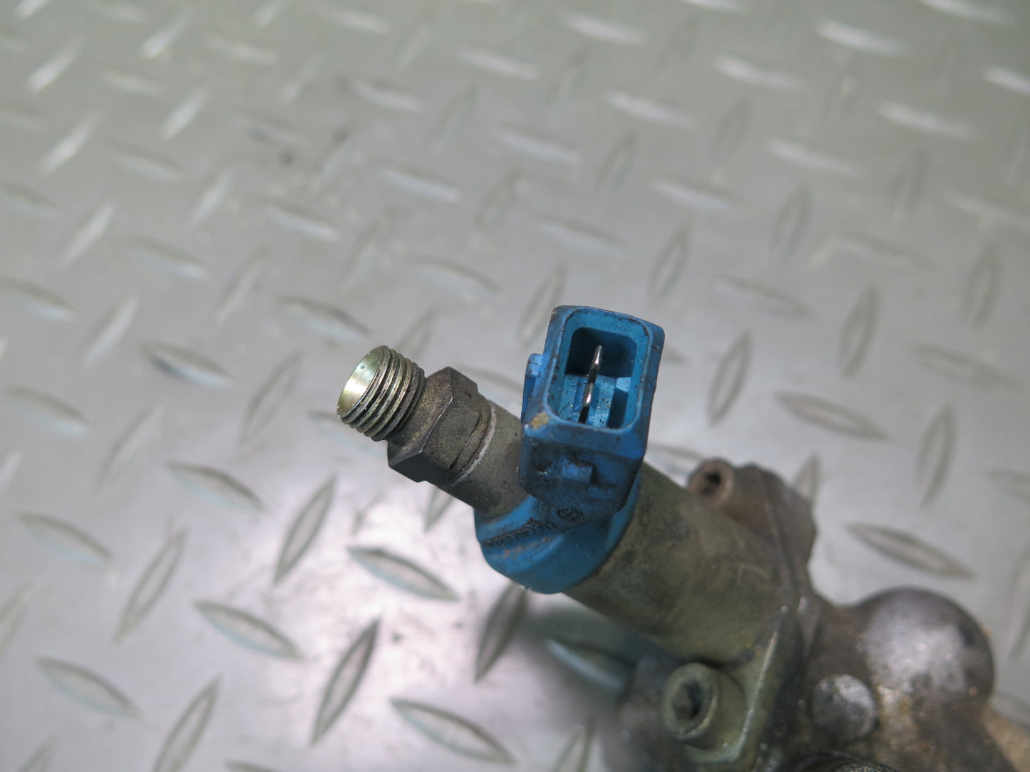 81-85 Mercedes R107 380SL M116.962 Cold Start Idle Air Control Valve OEM