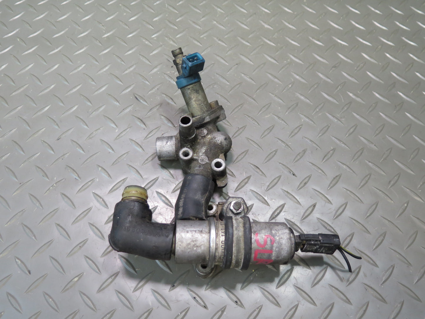 81-85 Mercedes R107 380SL M116.962 Cold Start Idle Air Control Valve OEM