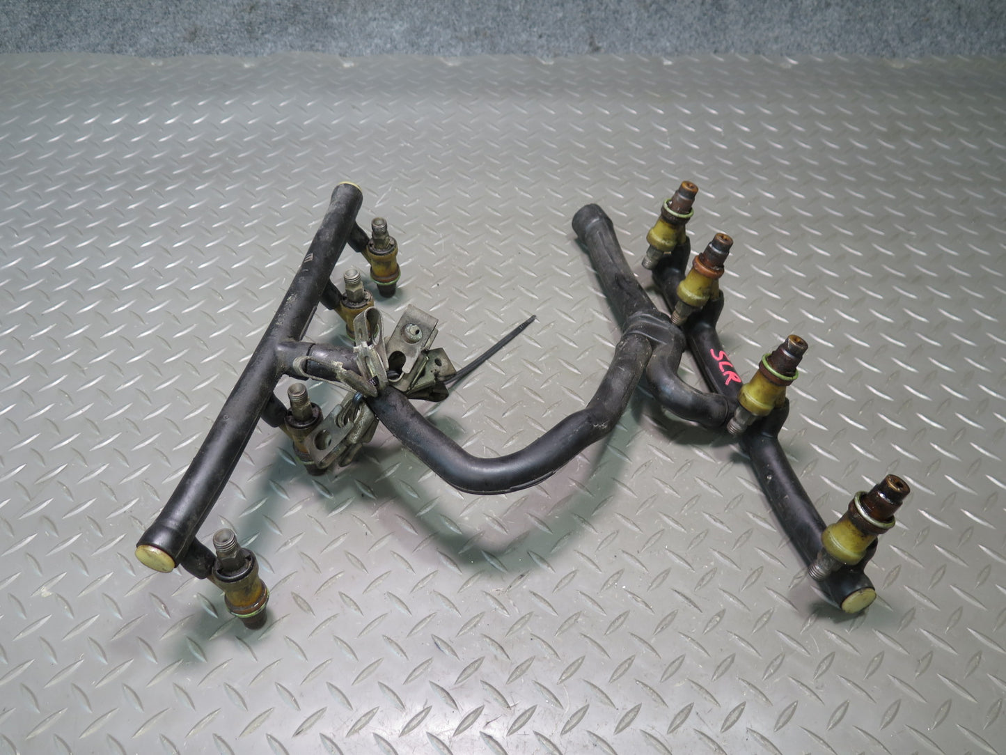 81-85 Mercedes R107 380SL 3.8L M116.962 Engine Fuel Rail w Injector Set OEM
