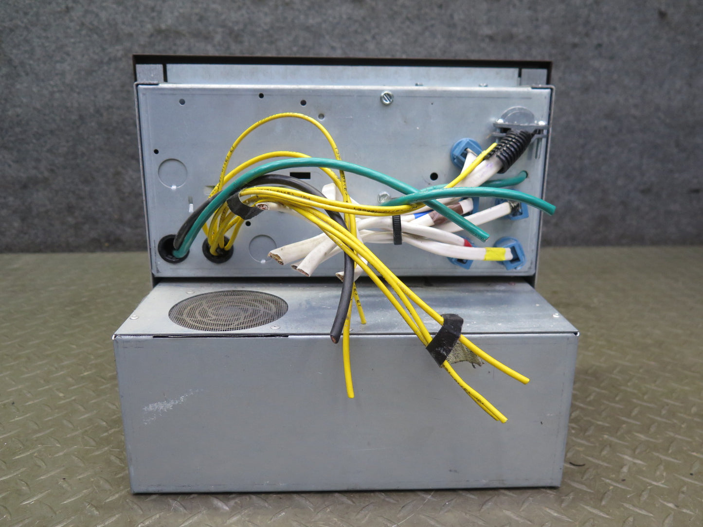 02-03 VW Eurovan T4 Winnebago Vista Magnetek 7345 Power Converter Charger 45 AMP