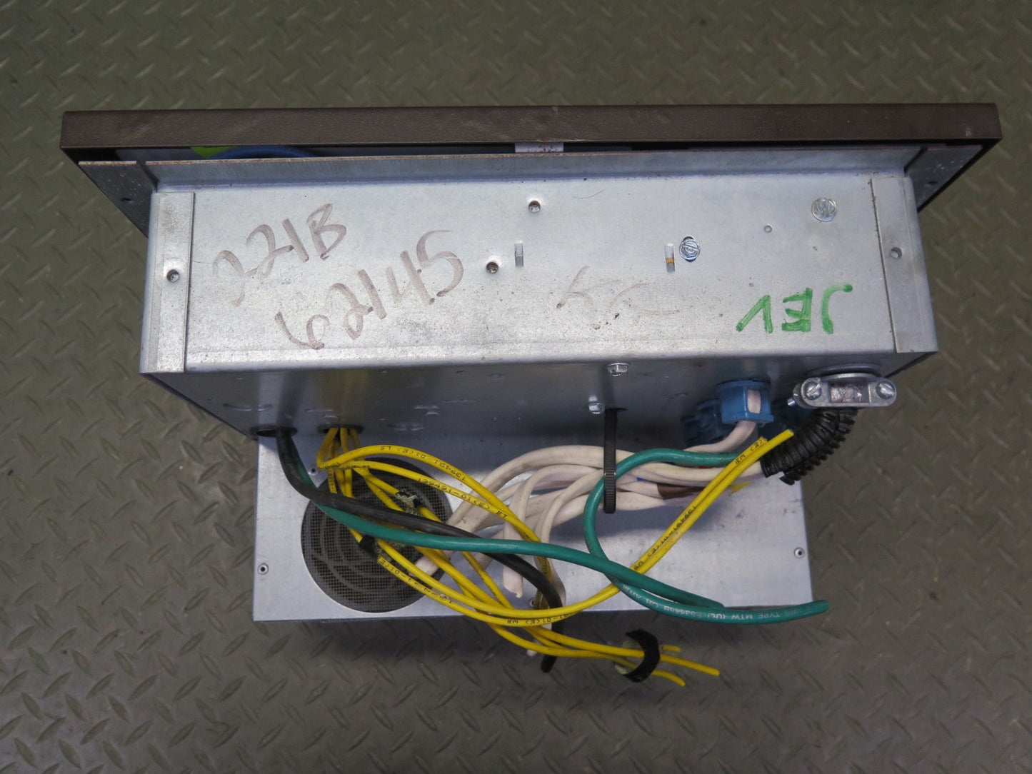 02-03 VW Eurovan T4 Winnebago Vista Magnetek 7345 Power Converter Charger 45 AMP