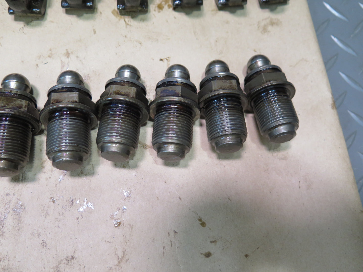 81-85 Mercedes R107 380SL 48pcs Engine Valve Rocker Arm & Arm Ball Stud Set OEM