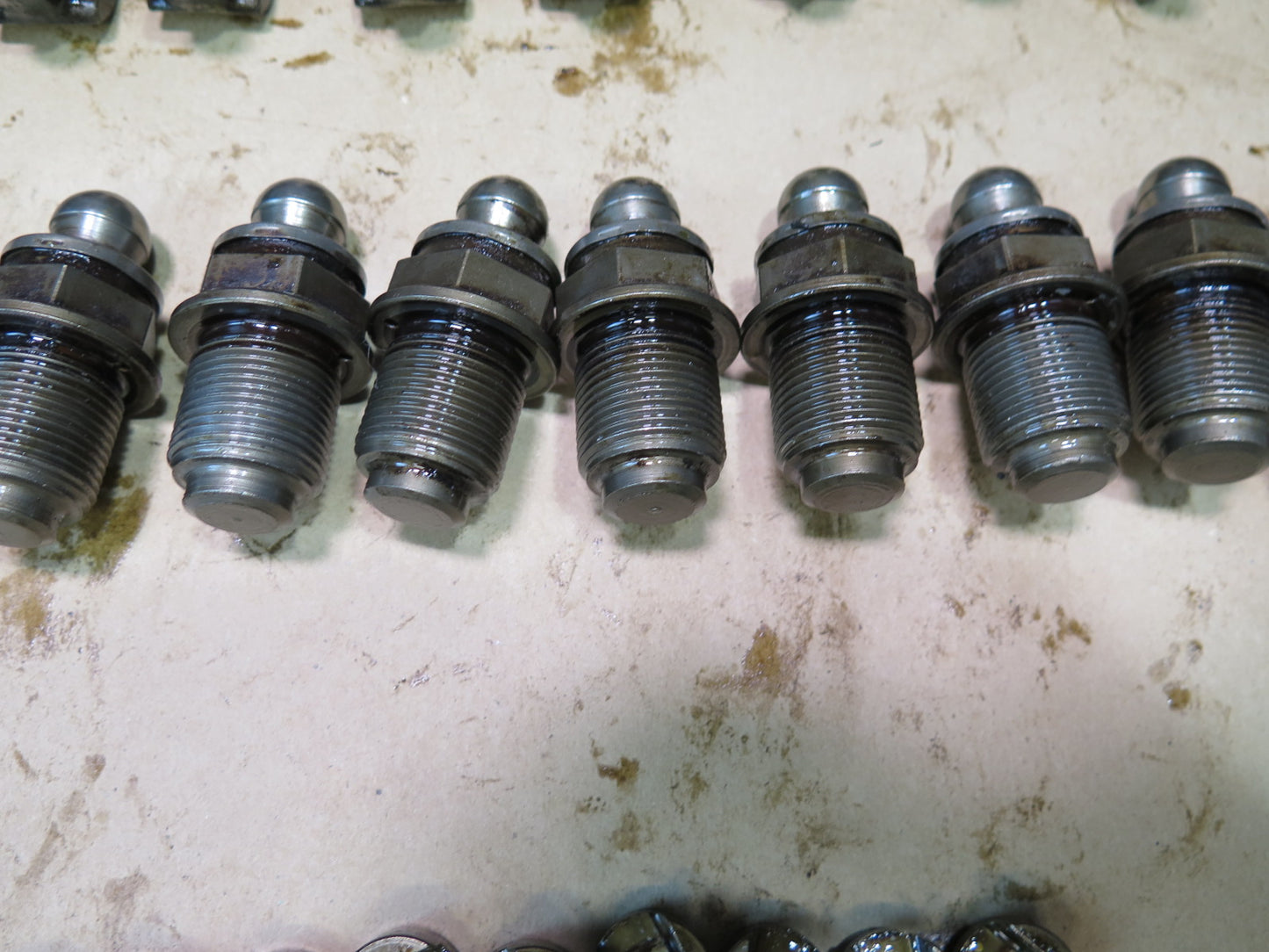 81-85 Mercedes R107 380SL 48pcs Engine Valve Rocker Arm & Arm Ball Stud Set OEM