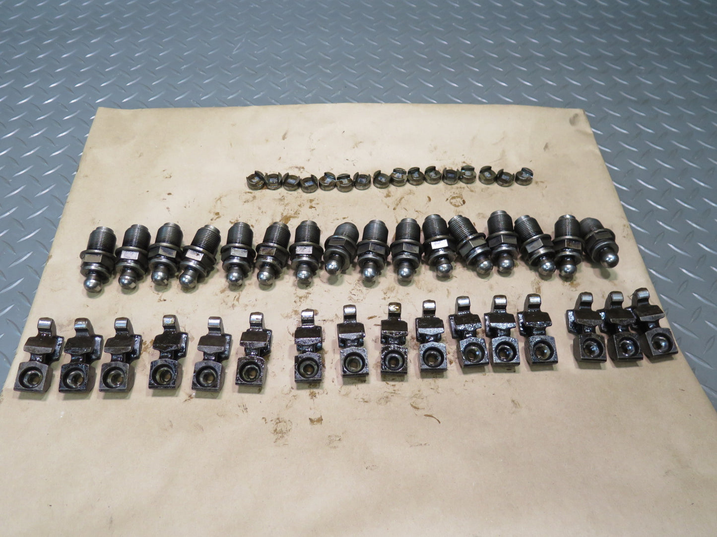 81-85 Mercedes R107 380SL 48pcs Engine Valve Rocker Arm & Arm Ball Stud Set OEM