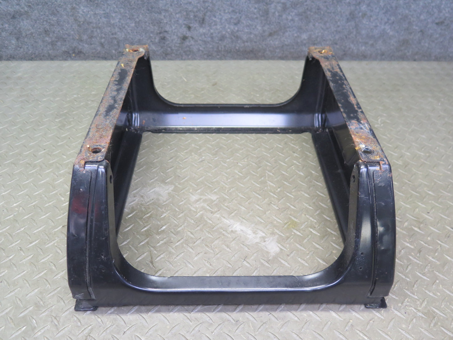 00-03 VW Eurovan T4 Front Left or Right Seat Lower Frame Console 701881669 OEM