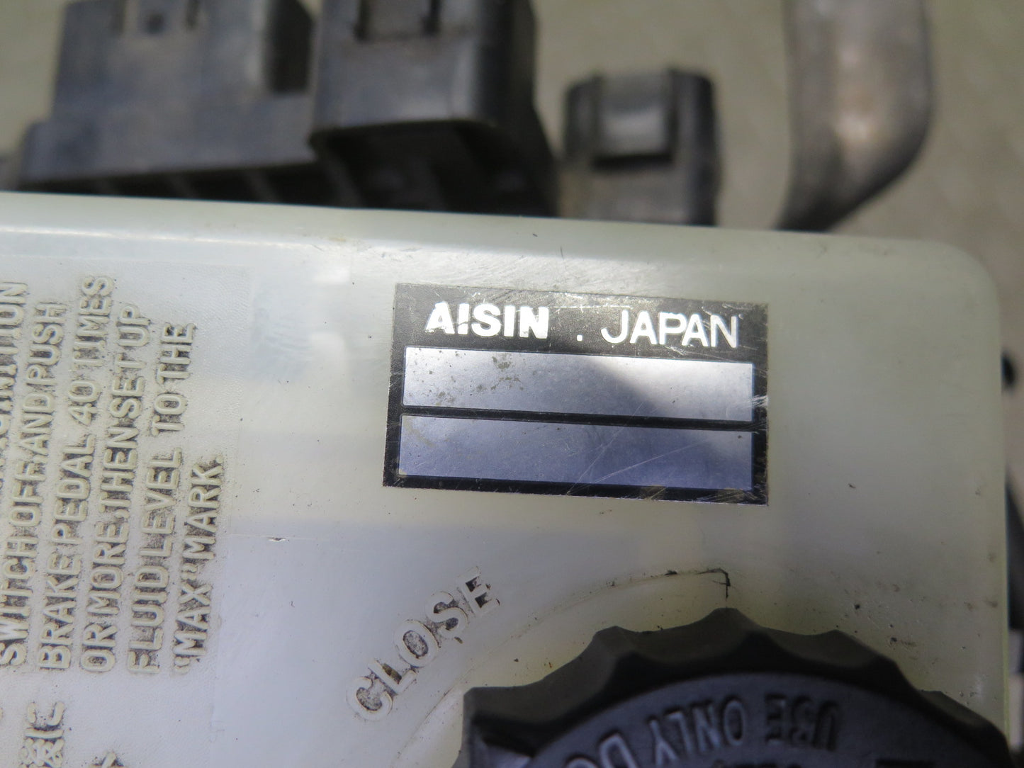 02-10 Lexus Z40 SC430 ABS Pump Brake Master Cylinder Booster Fluid Reservoir OEM