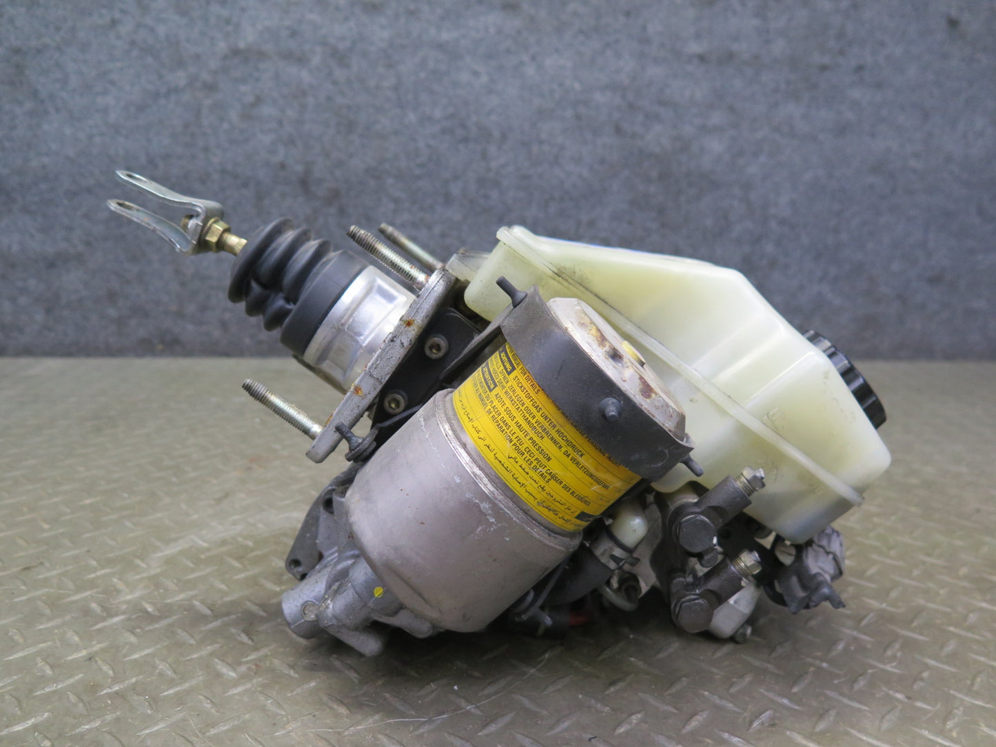 02-10 Lexus Z40 SC430 ABS Pump Brake Master Cylinder Booster Fluid Reservoir OEM