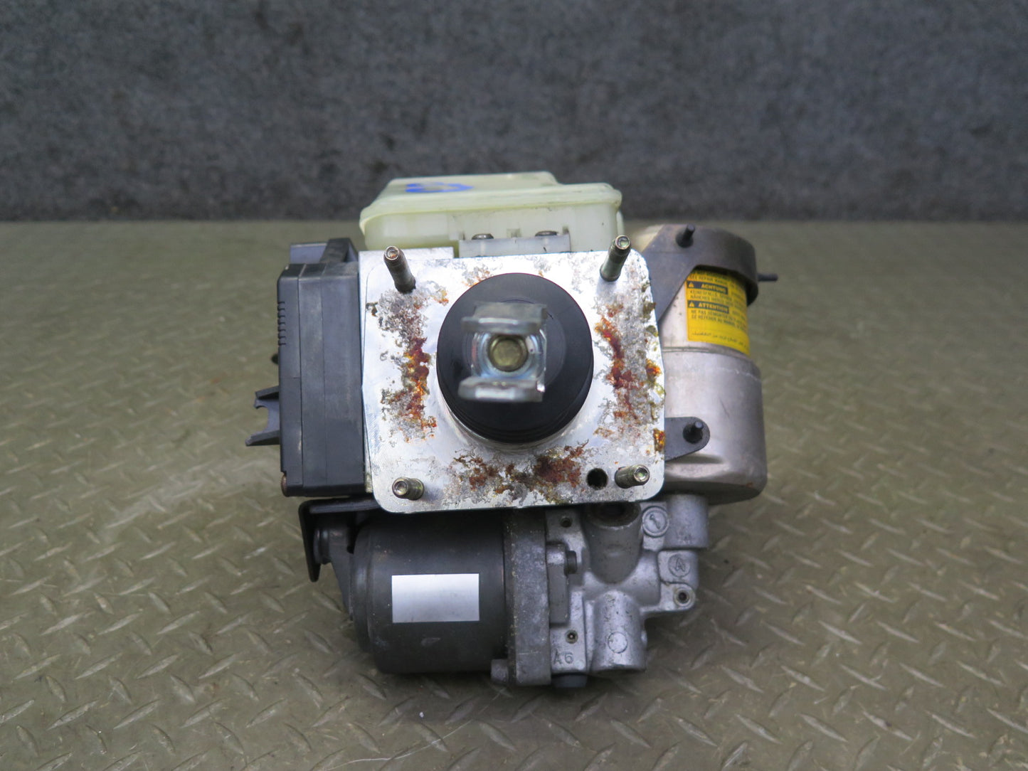 02-10 Lexus Z40 SC430 ABS Pump Brake Master Cylinder Booster Fluid Reservoir OEM