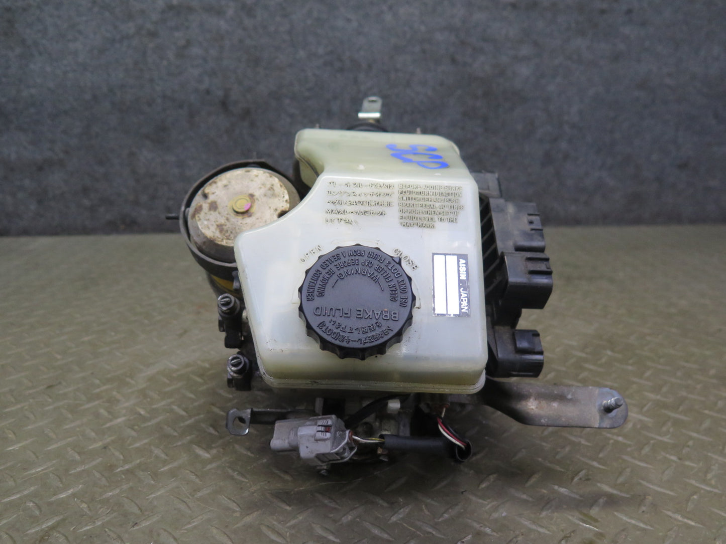 02-10 Lexus Z40 SC430 ABS Pump Brake Master Cylinder Booster Fluid Reservoir OEM