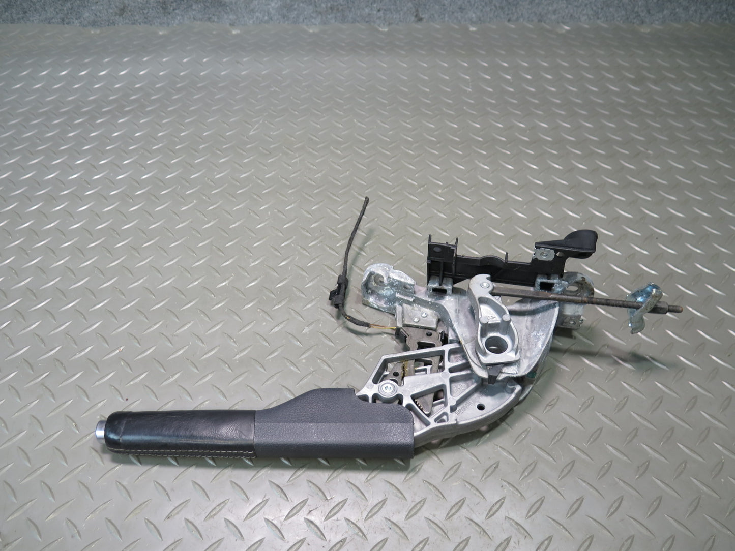 10-14 Volkswagen VW Golf GTI R MK6 Emergency Parking Brake Handle Level OEM