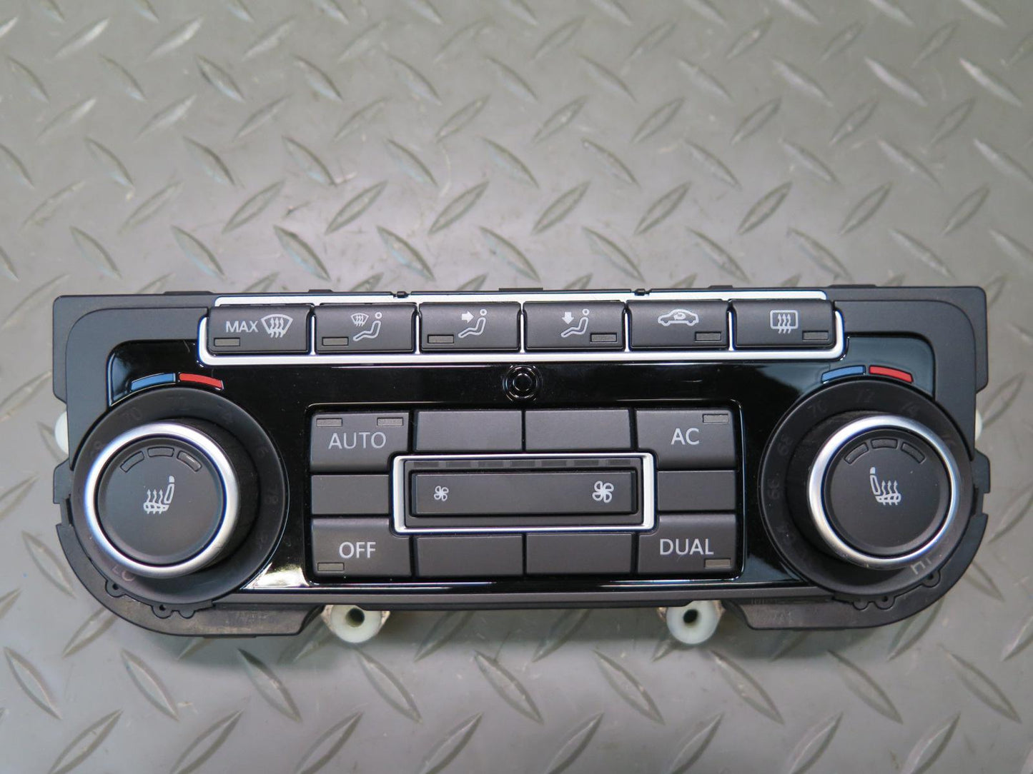 12-13 Volkswagen VW Golf R MK6 A/C Climate Control Switch Panel 5K0907044FE OEM