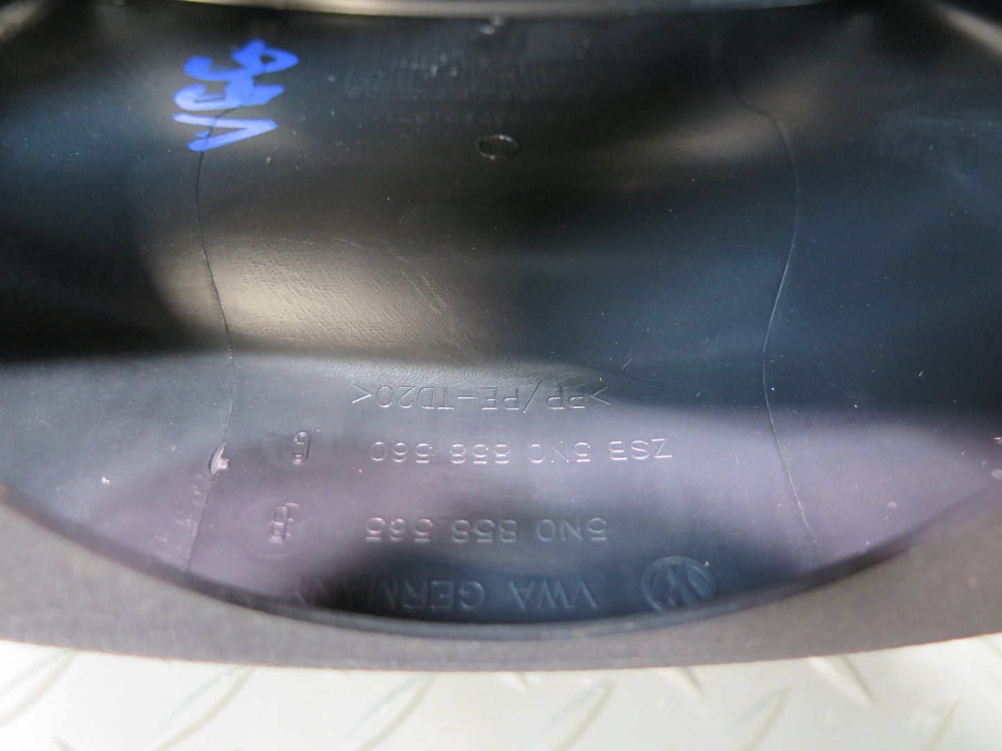 10-14 VW Golf GTI R MK6 Steering Column Upper & Lower Trim Cover Panel Black OEM