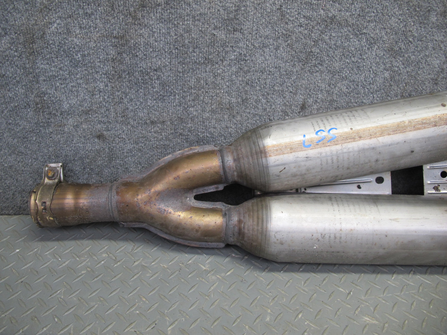 01-06 Lexus UCF30L LS430 Center Exhaust Pipe Line OEM