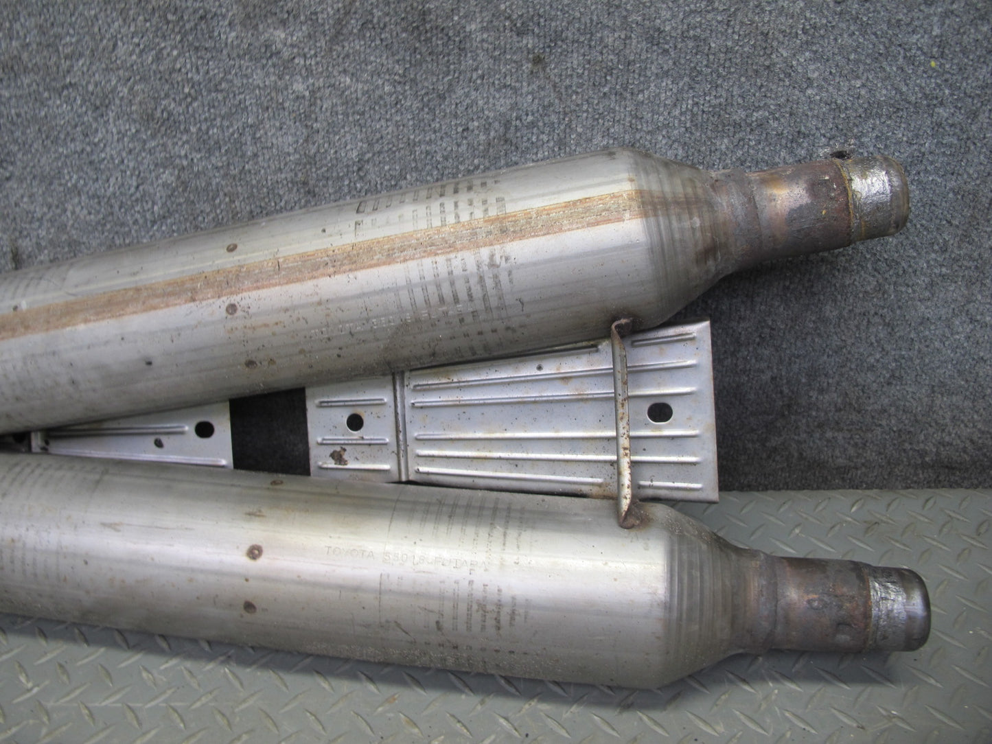 01-06 Lexus UCF30L LS430 Center Exhaust Pipe Line OEM