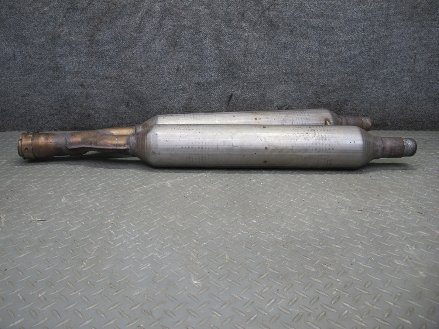 01-06 Lexus UCF30L LS430 Center Exhaust Pipe Line OEM