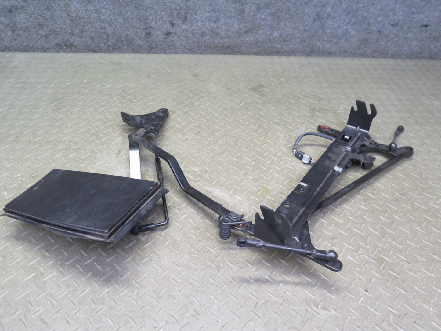 2004-2009 Cadillac XLR Left Right Side Hard TOP Flap Hinge Frame Lid Cover Set
