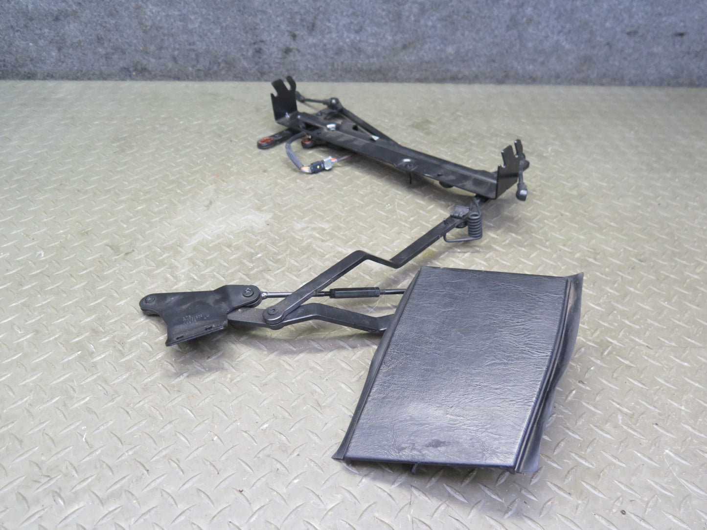 2004-2009 Cadillac XLR Left Right Side Hard TOP Flap Hinge Frame Lid Cover Set