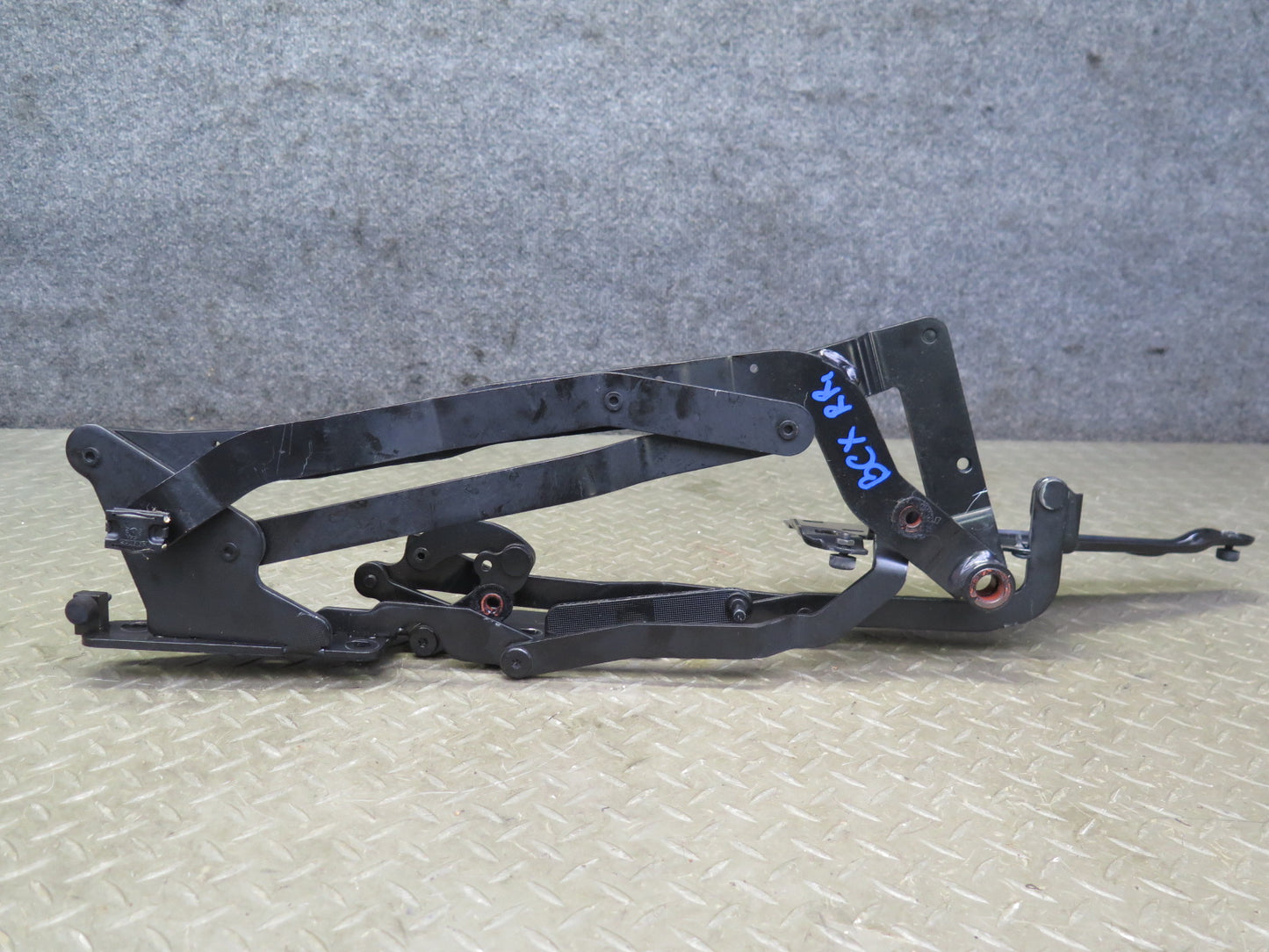 2004-2009 Cadillac XLR Rear Left & Right Side Convertible TOP Hinge Bracket Set