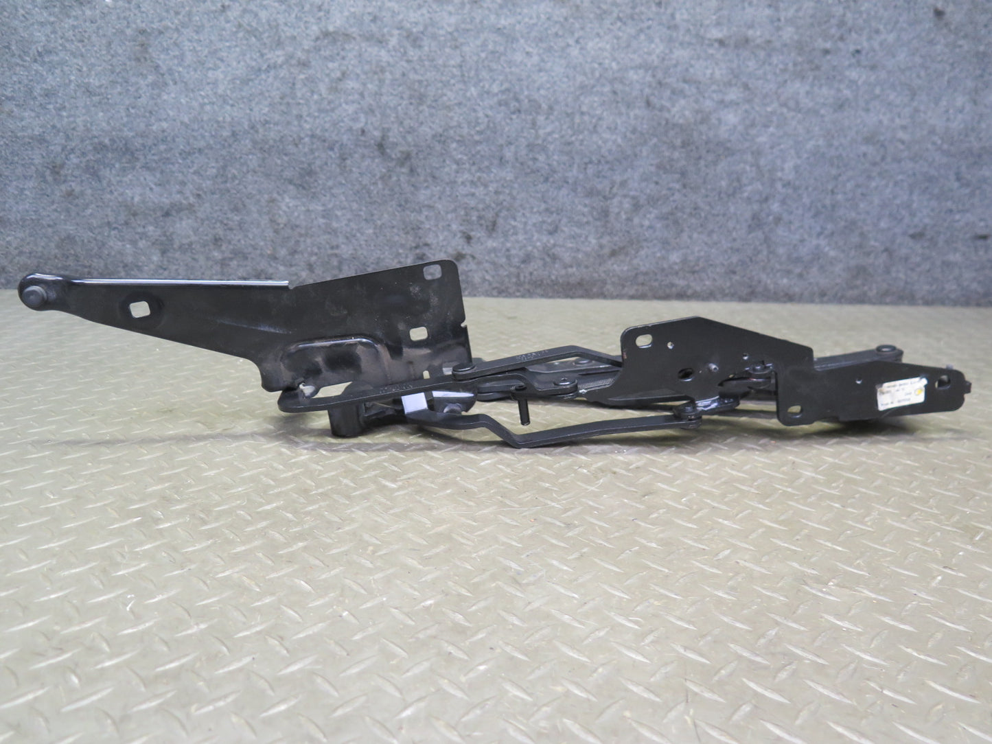 2004-2009 Cadillac XLR Rear Left & Right Side Convertible TOP Hinge Bracket Set