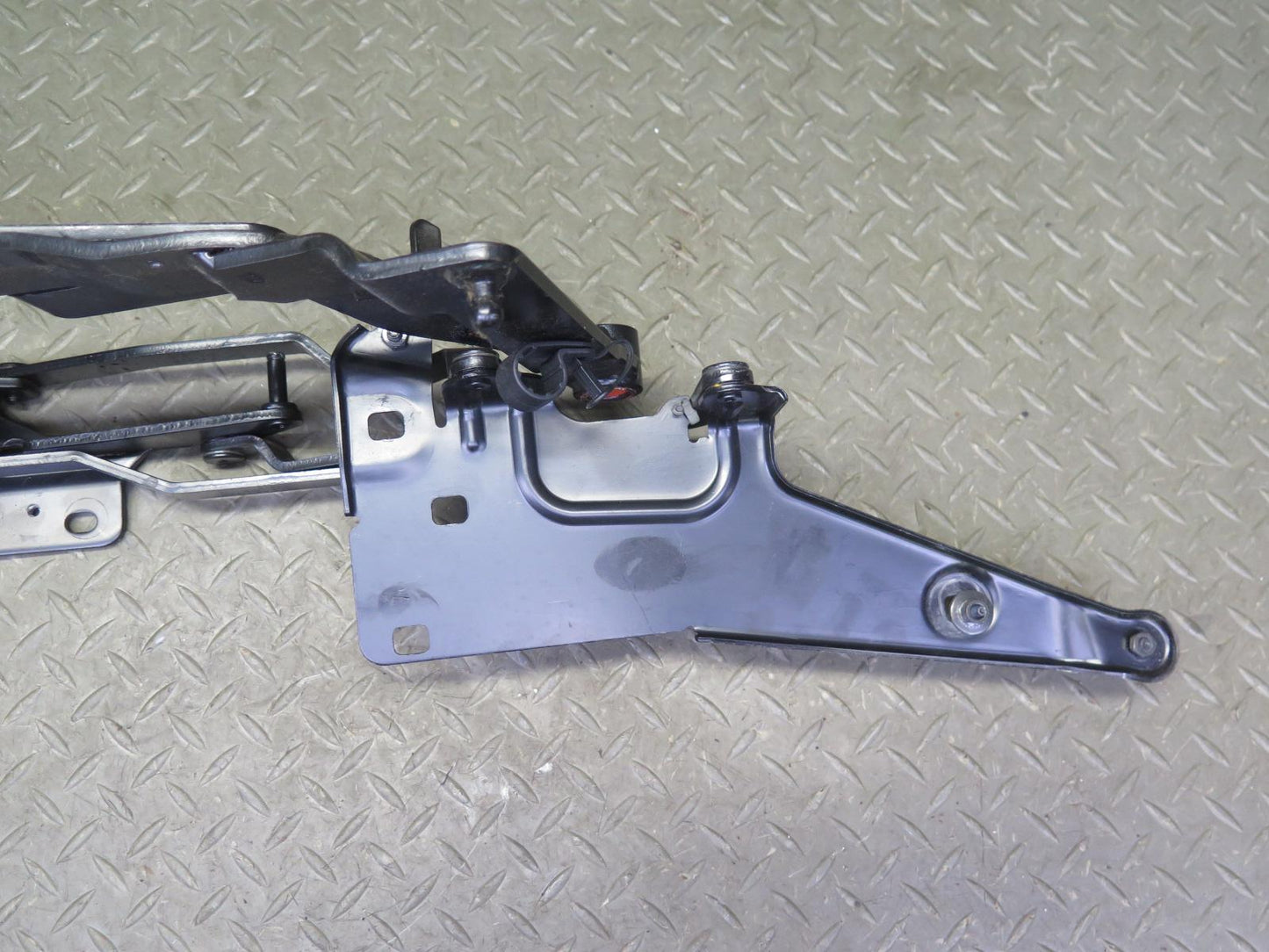 2004-2009 Cadillac XLR Rear Left & Right Side Convertible TOP Hinge Bracket Set