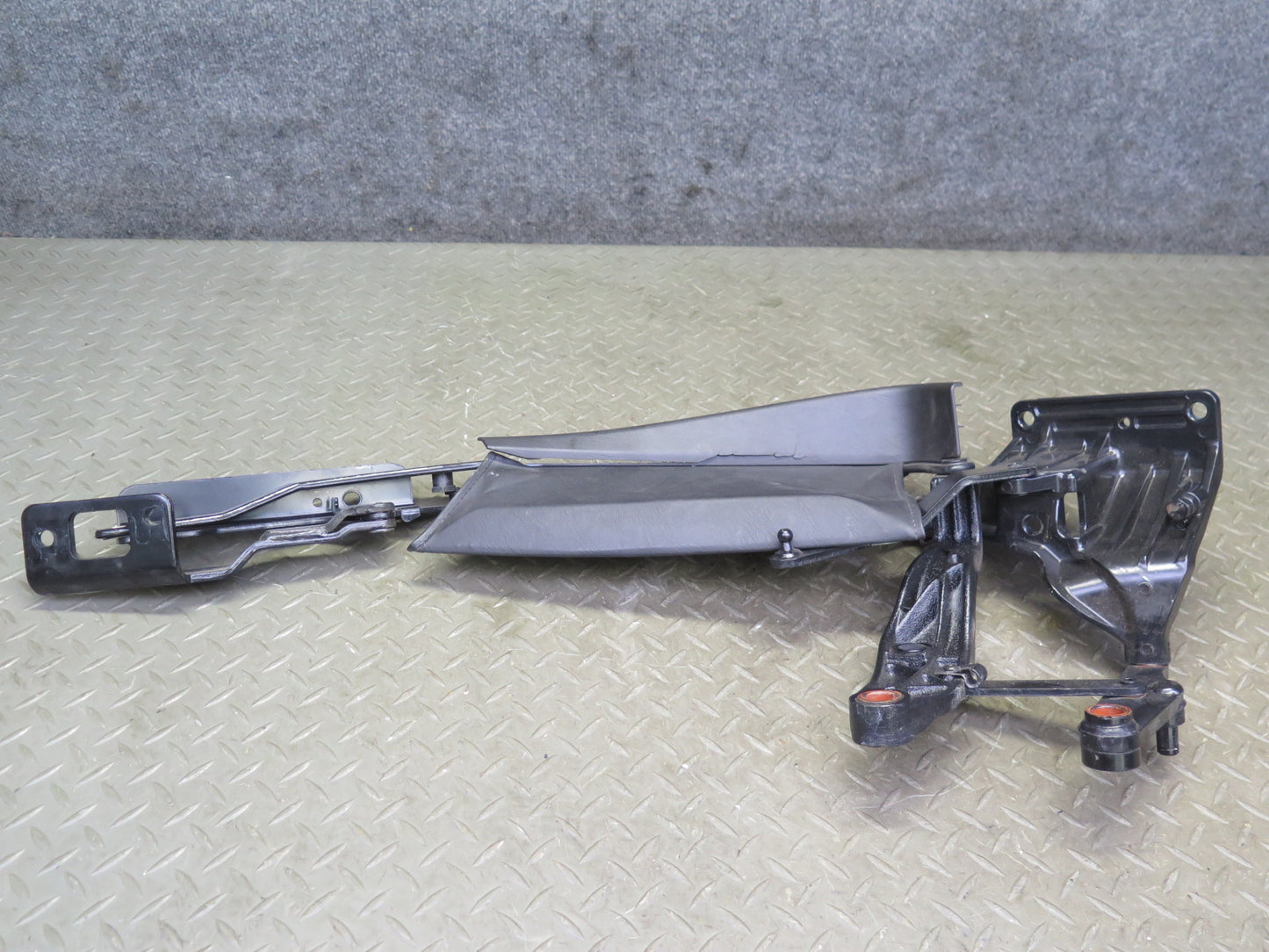 2004-2009 Cadillac XLR Left Right Side Convertible TOP Decklid Hinge Bracket Set
