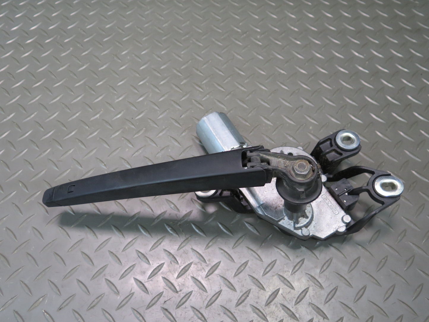 10-14 VW Golf GTI R MK6 Hatch Rear Windshield Trunk Lid Wiper Arm w Motor OEM