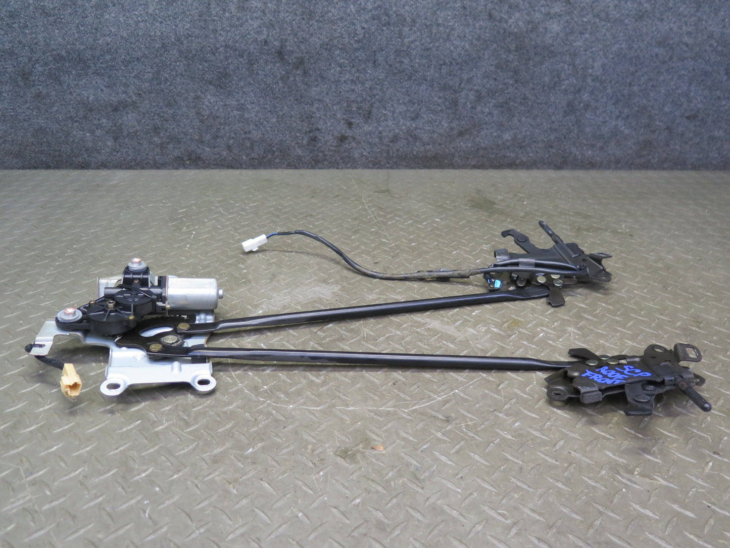 02-10 Lexus SC430 Convertible TOP Roof Lock Latch Actuators w Motor Assy OEM