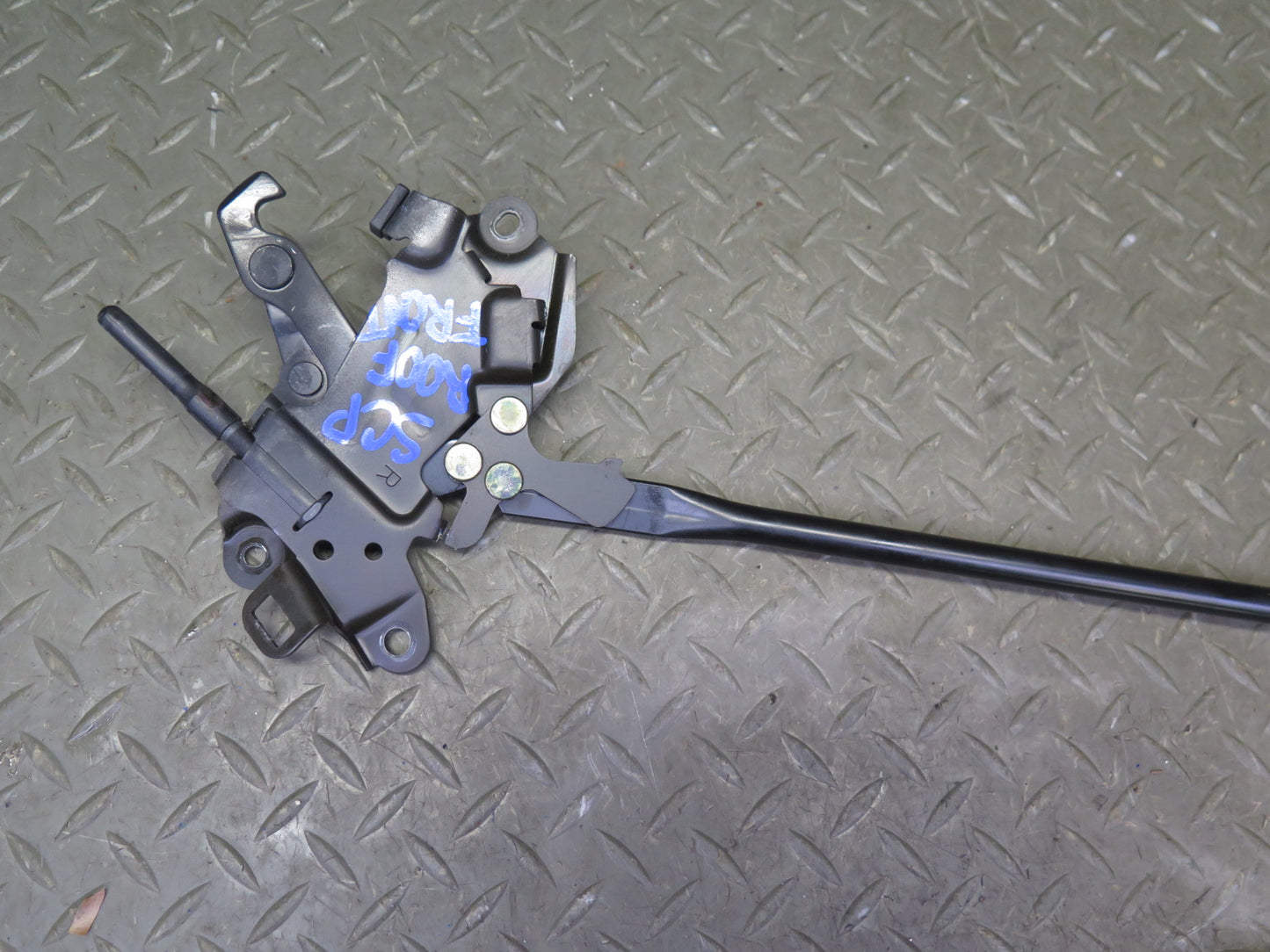 02-10 Lexus SC430 Convertible TOP Roof Lock Latch Actuators w Motor Assy OEM