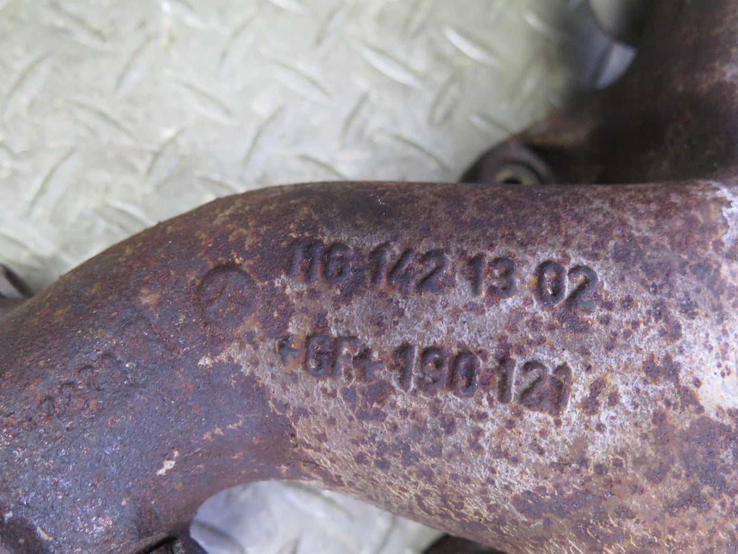 81-85 Mercedes R107 380SL M116.962 Right & Left Exhaust Manifold OEM