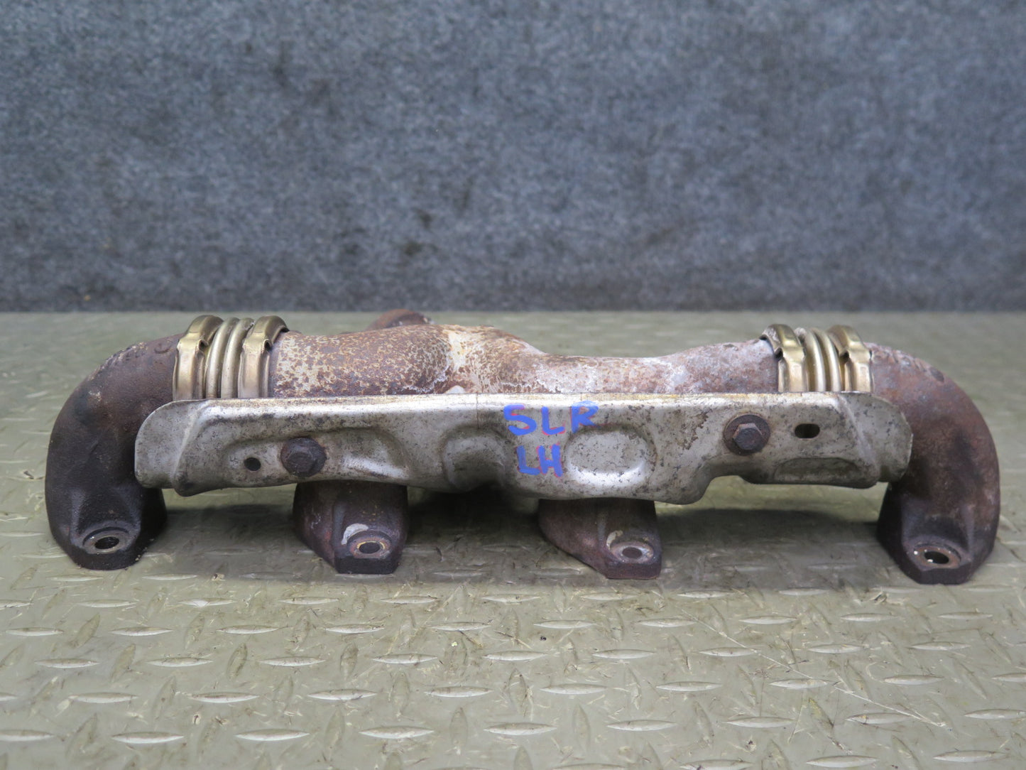 81-85 Mercedes R107 380SL M116.962 Right & Left Exhaust Manifold OEM