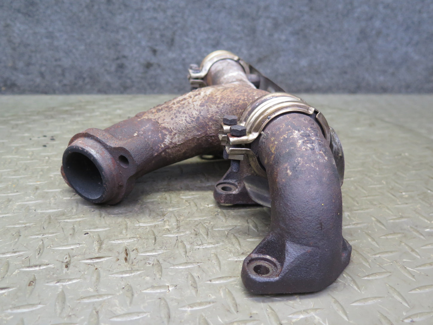 81-85 Mercedes R107 380SL M116.962 Right & Left Exhaust Manifold OEM