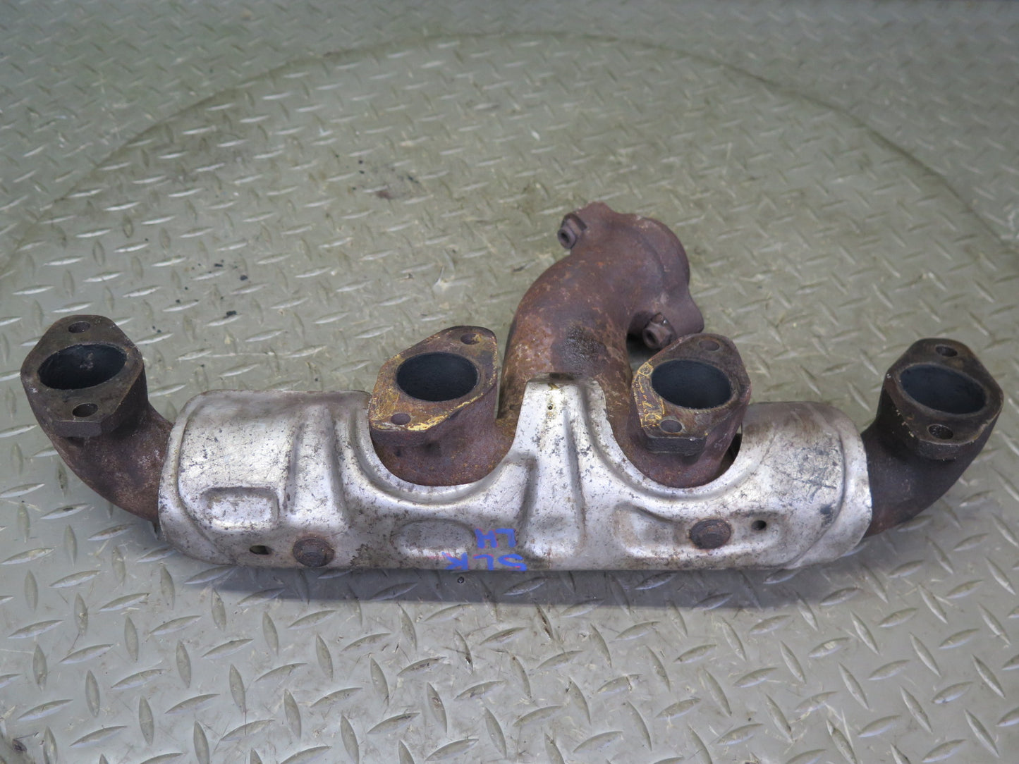 81-85 Mercedes R107 380SL M116.962 Right & Left Exhaust Manifold OEM