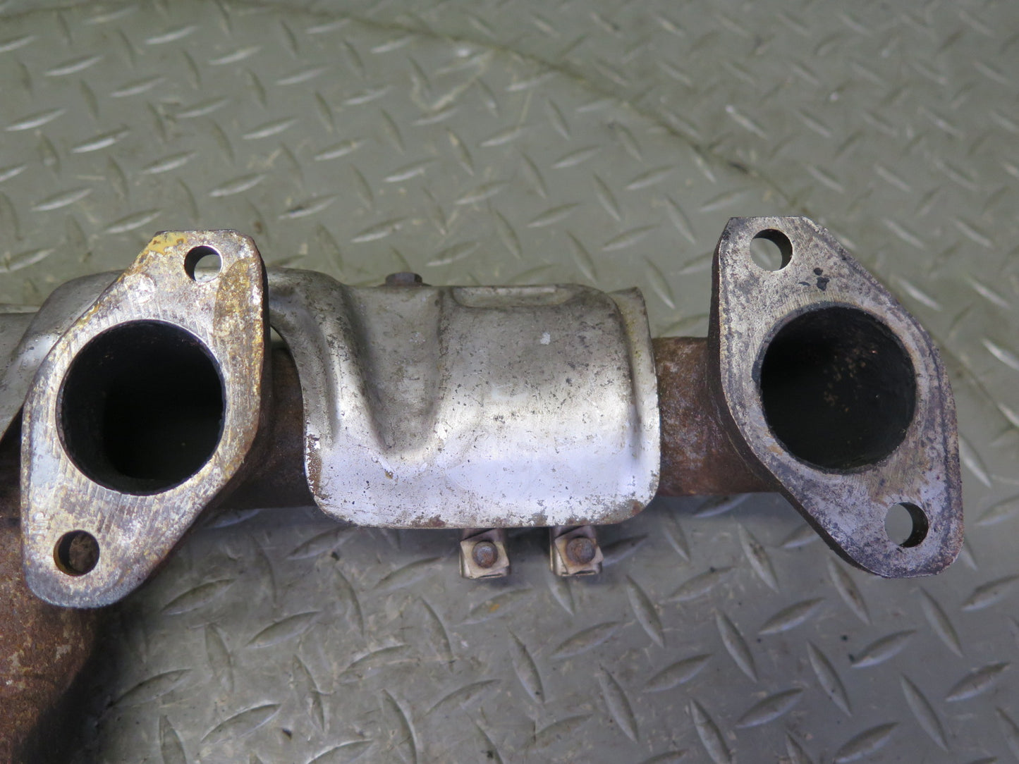 81-85 Mercedes R107 380SL M116.962 Right & Left Exhaust Manifold OEM