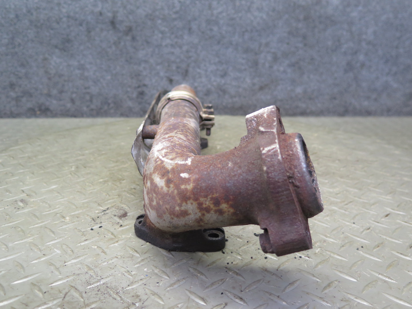 81-85 Mercedes R107 380SL M116.962 Right & Left Exhaust Manifold OEM