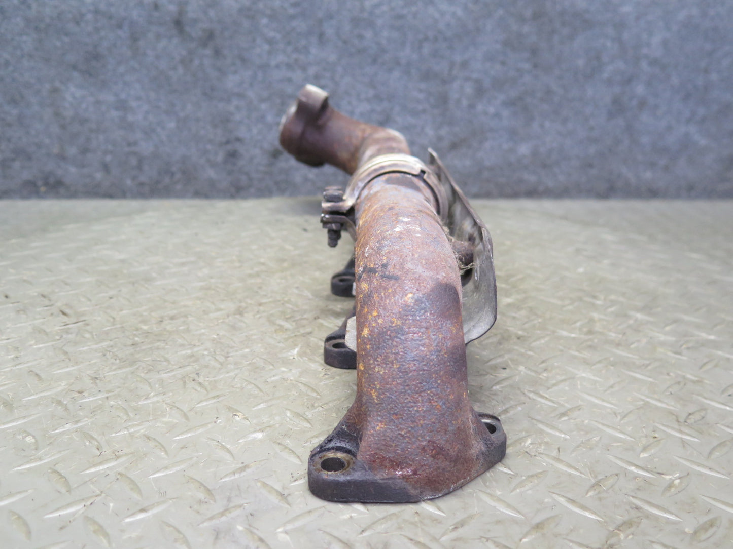 81-85 Mercedes R107 380SL M116.962 Right & Left Exhaust Manifold OEM