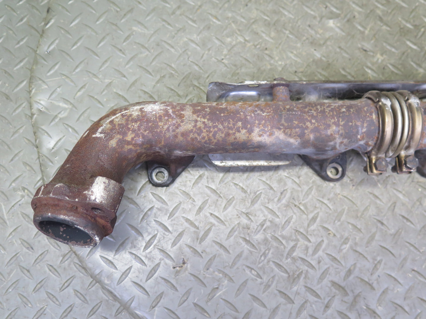 81-85 Mercedes R107 380SL M116.962 Right & Left Exhaust Manifold OEM