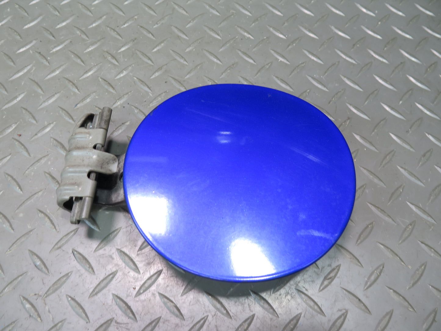 02-10 Lexus UZZ40L SC430 Fuel Tank Filler Door Lid Cover OEM