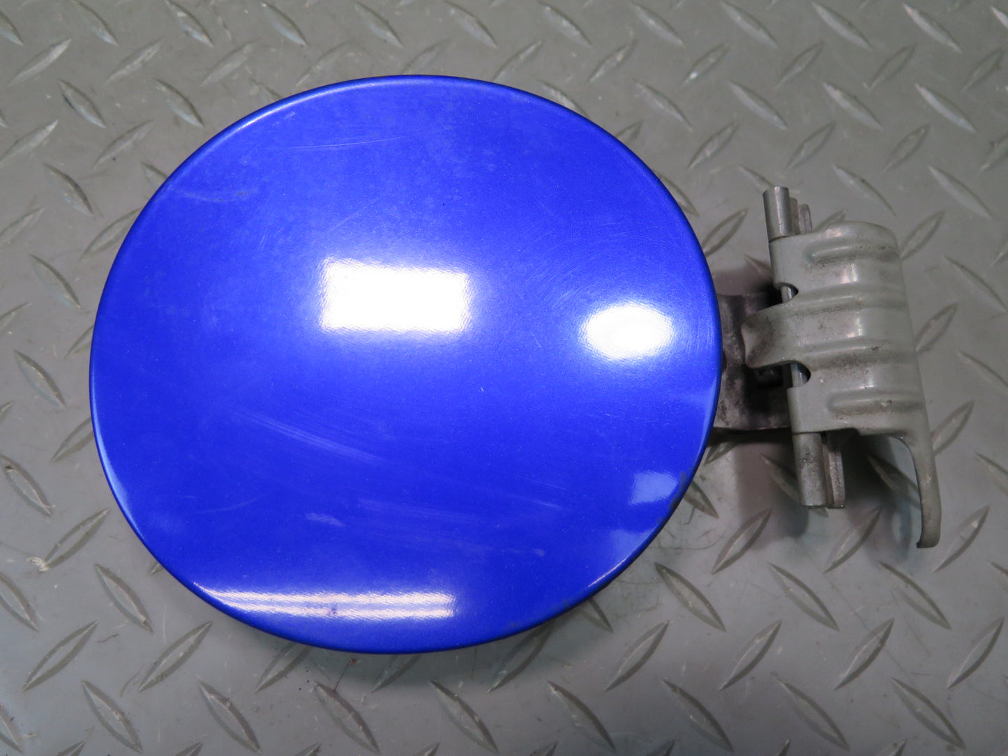 02-10 Lexus UZZ40L SC430 Fuel Tank Filler Door Lid Cover OEM