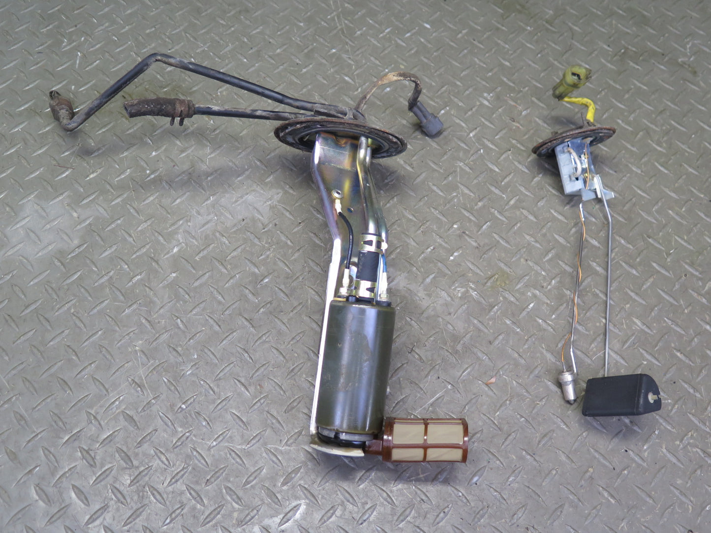 89-92 Toyota Supra MA70L 7MGTE Turbo Fuel Pump Level Sensor Sending Unit Set OEM