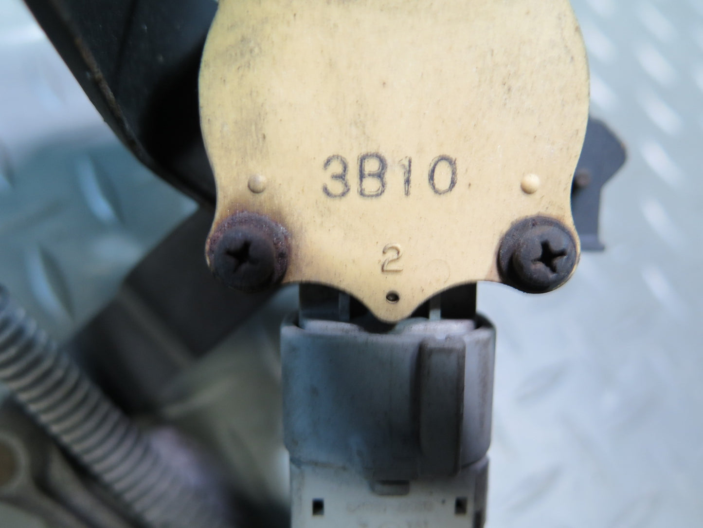 02-10 Lexus Z40 SC430 Rear Suspension Height Level Sensor OEM
