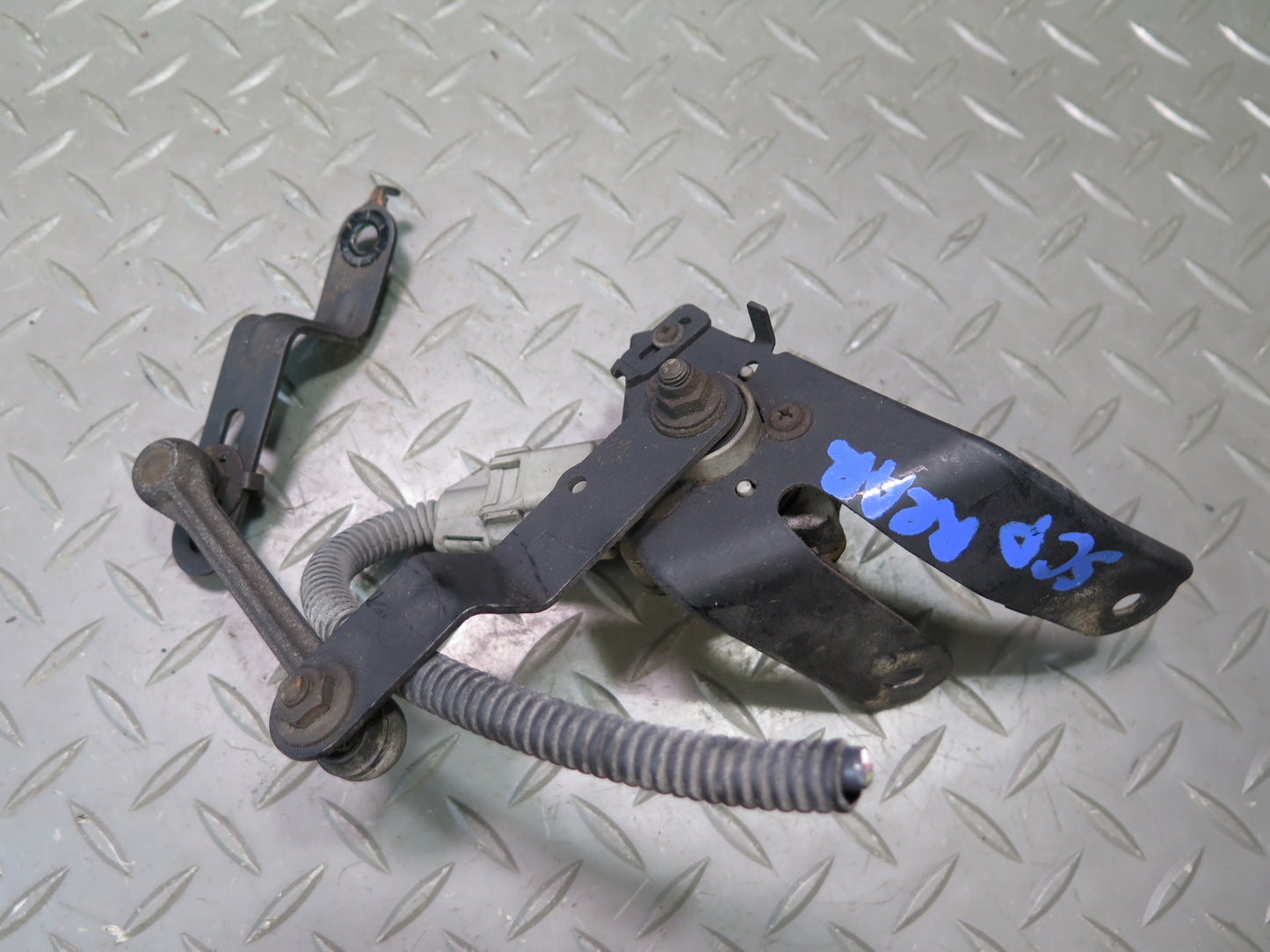 02-10 Lexus Z40 SC430 Rear Suspension Height Level Sensor OEM
