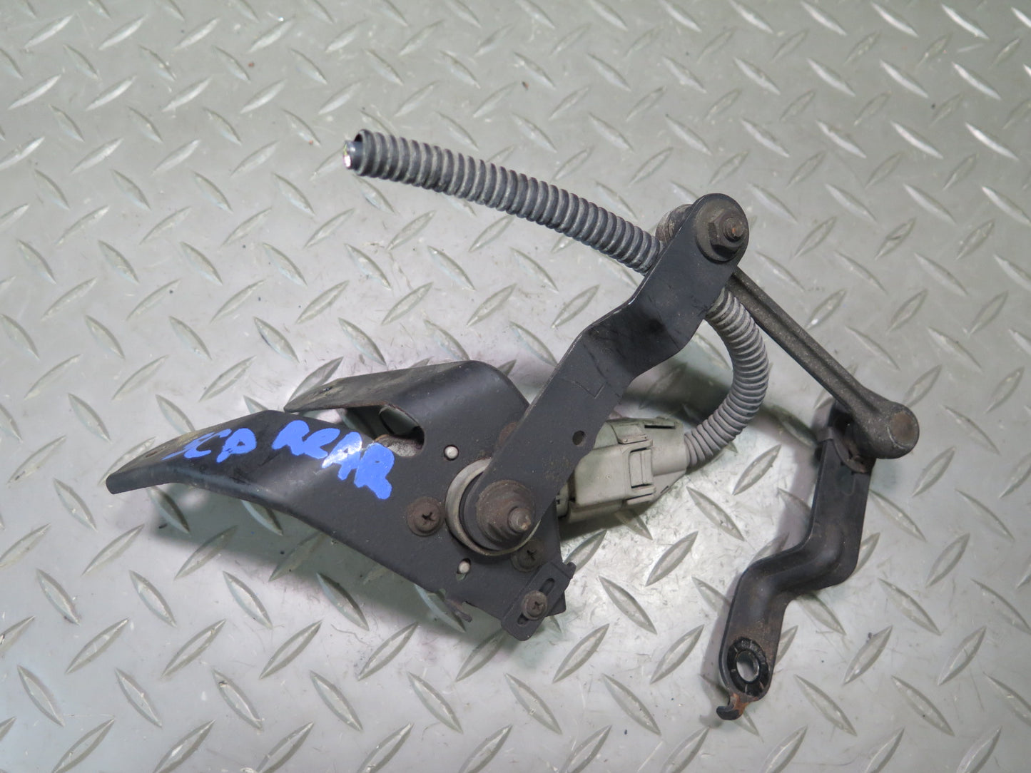02-10 Lexus Z40 SC430 Rear Suspension Height Level Sensor OEM