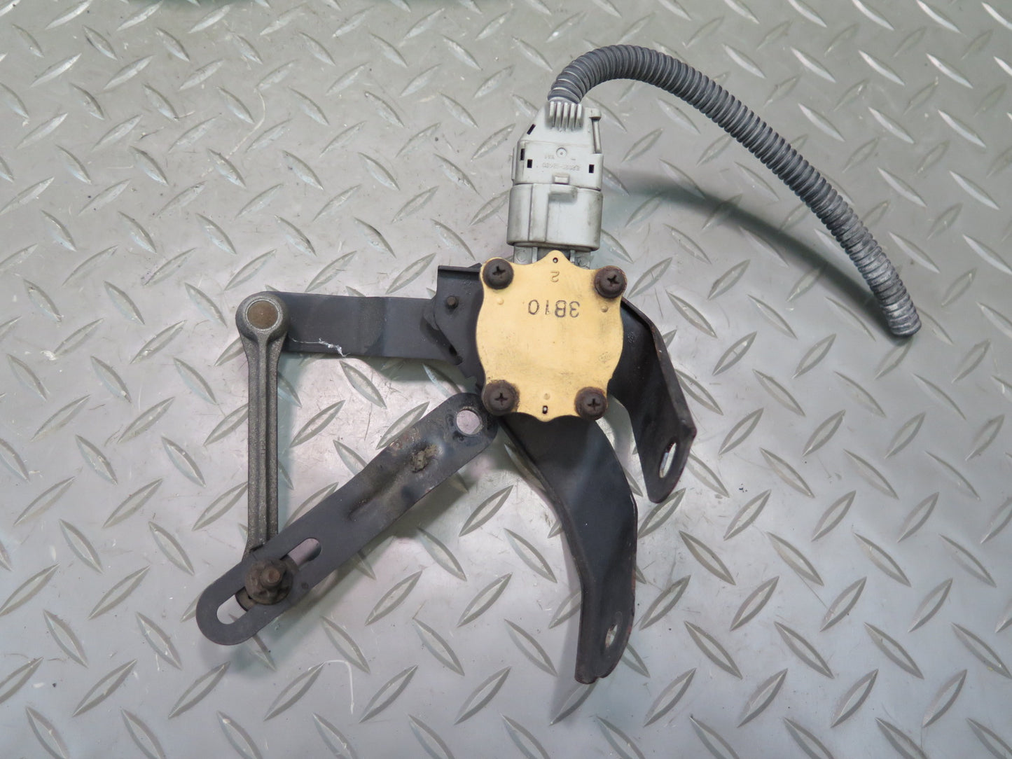 02-10 Lexus Z40 SC430 Rear Suspension Height Level Sensor OEM