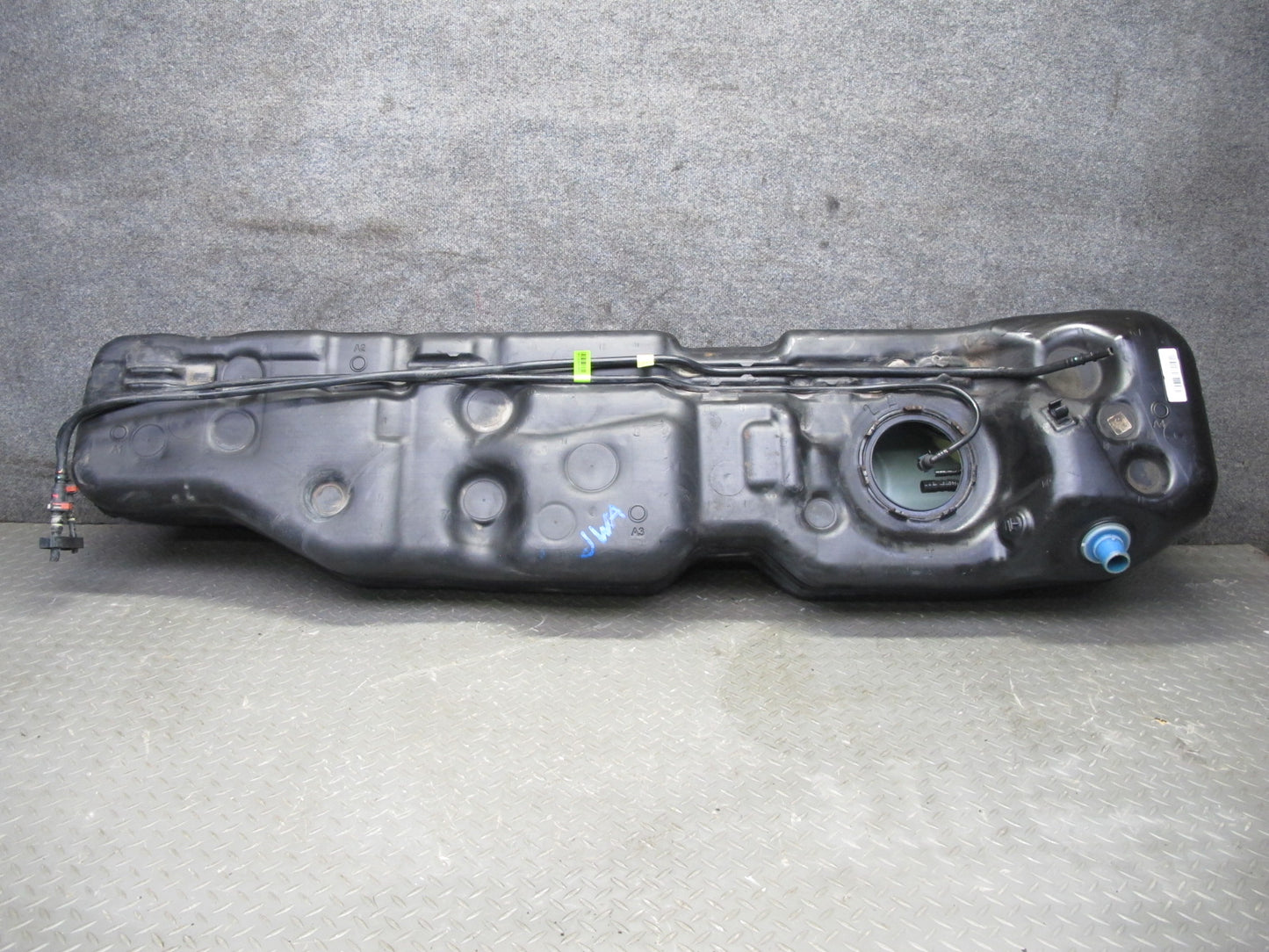 2018 Jeep Wrangler Unlimited JL 4-DOOR VIN X 6th Fuel Tank Unit 52030066AC OEM