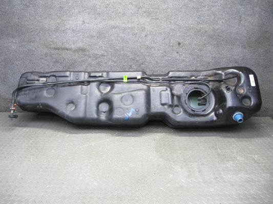 2018 Jeep Wrangler Unlimited JL 4-DOOR VIN X 6th Fuel Tank Unit 52030066AC OEM