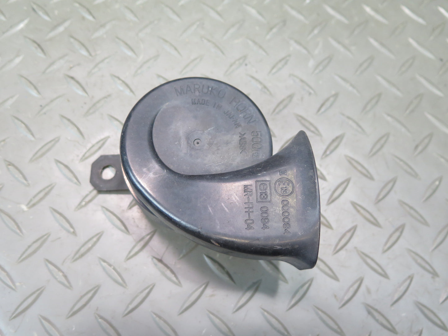 02-10 Lexus UZZ40L SC430 Set of 2 High & Low Tone Note Pitch Horn Signal OEM